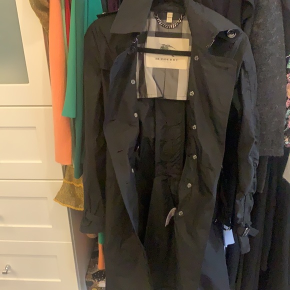 Belted Burberry trench size 4 - Picture 15 of 17